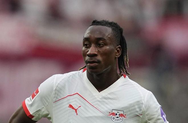 德天空：莱比锡对迪奥曼德要价超1亿欧，并希望让球员再留一年