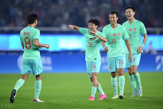 利兹联VS狼队直播分析赛事解析‖22：00利兹联VS狼队、21：30勒沃库森VS奥格斯堡